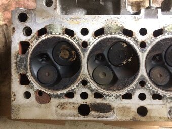 Hlava válcú Citroen Berlingo 1,4 KFX - 7