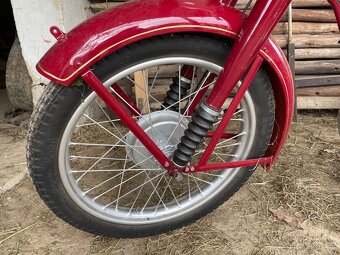 Jawa pérák 250 - 7