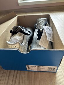 Nové stříbrné tenisky Adidas Falcon vel 7 dámské, dívčí - 7