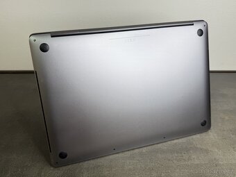 MacBook Pro 15'' 2019 / i9 / 32GB / 512GB SSD / Space Gray - 7