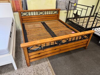 Krásná dřevěná postel-letiště 180x200 z masivu komplet - 7