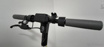 Elektrokoloběžka X10 - 700W - velká bateríe - 7