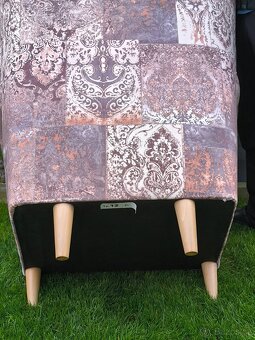 Prodám křeslo Ušák WANGI + Taburet - 7