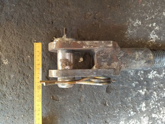 Tažné oko pro nákladní vozy, autobusy ,Iveco. - 7