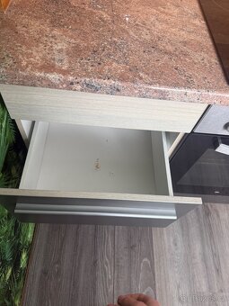 Kuchyňská linka se spotřebiči - 7