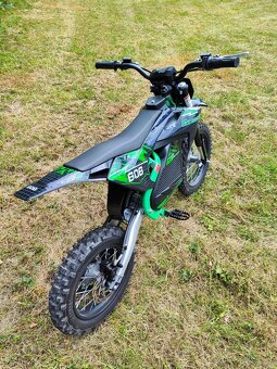 Elektrická čtyřkolka a motorka - 7