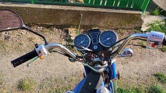 Motocykl CHAMP - 7
