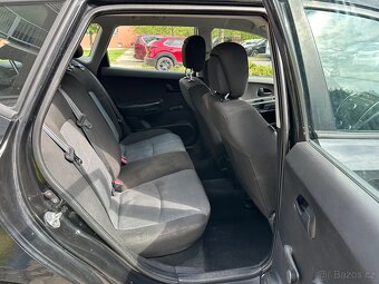Prodám:Kia Cee'd 1.4 R.V 2011 Facelift kombi 107TKM najeto - 7