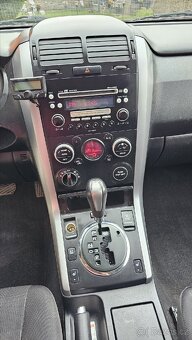 Suzuki Grand Vitaru 2,4i Automat - 7