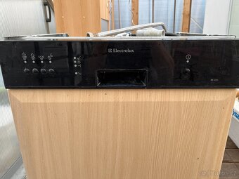 Myčka Electrolux ESI 6220 - 7