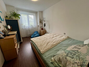 Pronájem bytu 2+kk s předzahrádkou a parkovacím stáním v Hod - 7