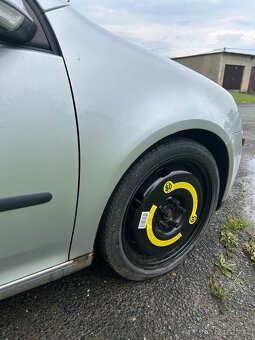 Volkswagen golf V 1.6FSI, 85kw - 7