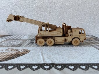 Nový dřevěný model TATRA 815-7 UDS - 7