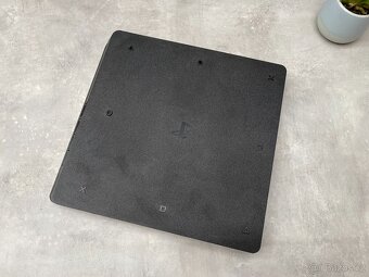 PS4 Slim v krásném stavu, druhý ovladač, hry (PlayStation 4) - 7