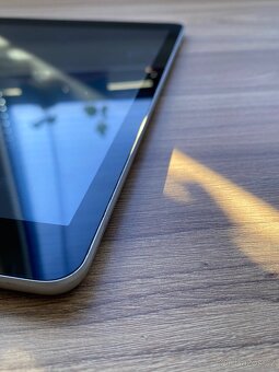 iPad 9 generace, 64GB - 7