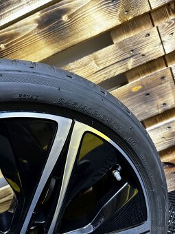 Mercedes Benz C W205 - orig. letní ALU sada 5x112 R18 - 7