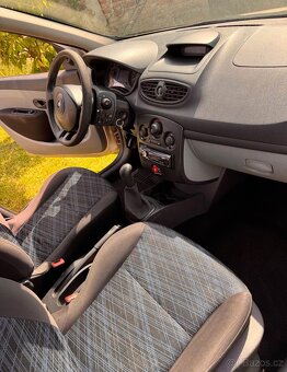Renault Clio 3 - 7