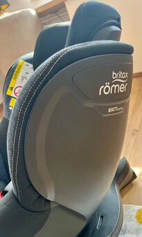 Britax Römer Swingfix M i-Size v barvě Blue Marble - 7