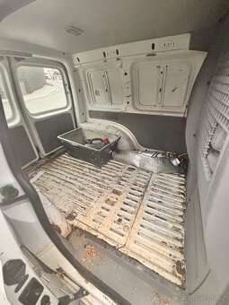 VW Caddy 2.0 sdi 2010 - 7