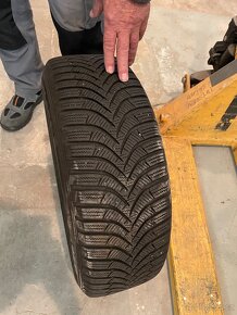 Zimní Hankook 195/65 R15 91T 4komplety - 7