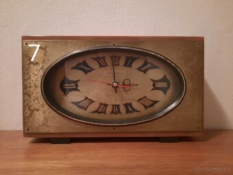 Staré retro hodiny - 7