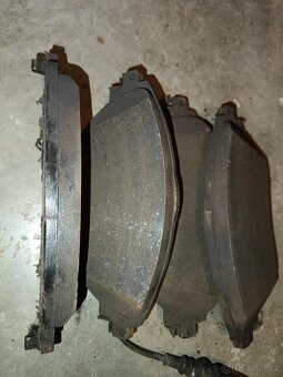 Zánovní Kotouče a destičky na Škoda Enyaq / VW ID4 - 7