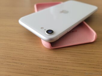 Apple iPhone SE 2020 64GB - 7