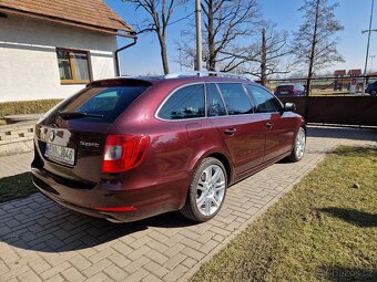 ŠKODA SUPERB 2.0 TDI XENONY MANUÁL - 7