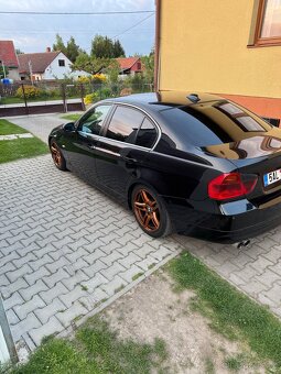 Prodám BMW e90 330d 195kw - 7