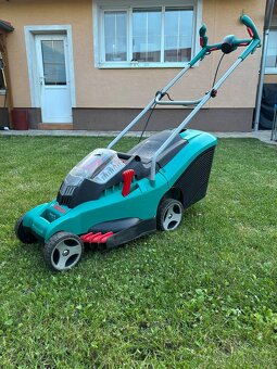 P: aku sekačka BOSCH ROTAK 37 LI - 7