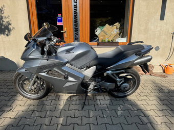 Honda VFR 800 - 7