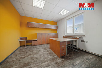 Pronájem skladu, 1072 m², Hradec Králové, ul. Stavební - 7