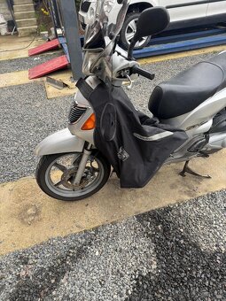 Skútr HONDA SH 150 - 7