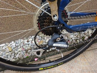 Crossové kolo GT TRANSEO 4.0 METALLIC BLUE - 7