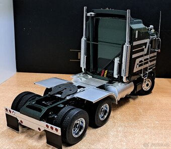 Model kamionu KENWORTH K100 1976, 1:18 - 7