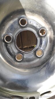 Letní kola185/60 R15 - 7