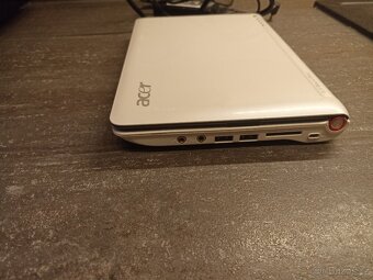 Netbook Acer Aspire one model ZG5 - 7