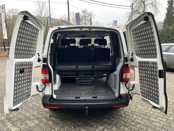 Volkswagen Transporter 2.0 TDi, 9 míst - 7
