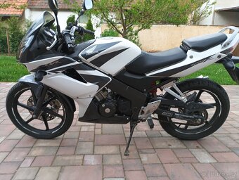 Honda CBR 125 - 7