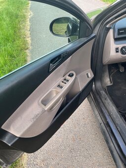 VW PASSAT B6 2.0 TDI 103KW (BKD) ČTI CELY INZERAT - 7