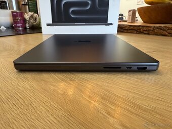 Apple MacBook Pro 14 černý M3 Pro 18GB RAM 1TB SSD - 7