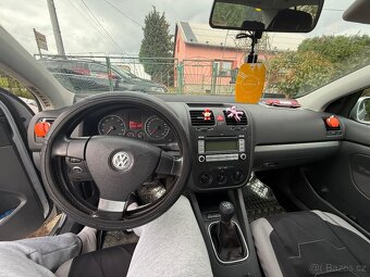 Volkswagen Golf V - 1.6 MPI - NOVÁ STK - 7