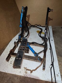 Přední hydraulika - 7