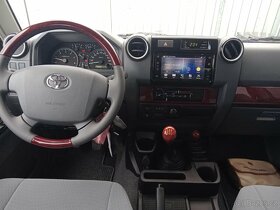 Land Cruiser HZJ 76 4,5TD V8, 205 PS, NAVIGACE, MAX.Výbava - 7