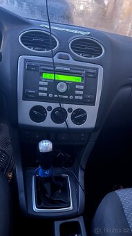 Ford Focus 2 1.6 16V 74kW combi - 7