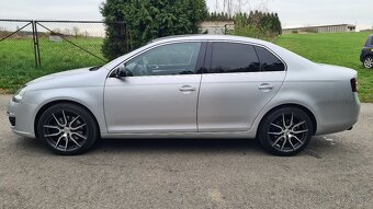 VOLKSWAGEN JETTA Sport - 2,0TFSi 147kW Manuál. - 7