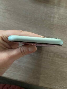 iPhone 11 green - 7