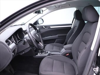 Škoda Superb 2,0 TDI 103kW DSG Elegance (2013) - 7