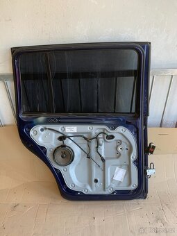 VW Touran 2010, LZ dveře - 7