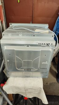 Vestavná trouba AEG - 7